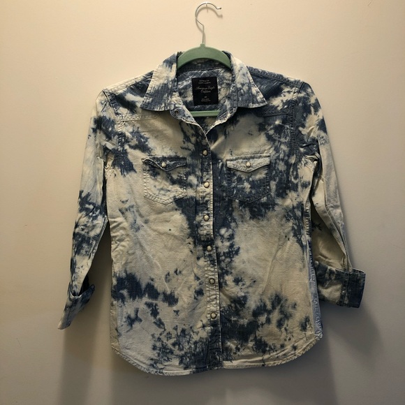 Tie-Dye Button-up Jean Shirt AE Size S - Picture 1 of 2